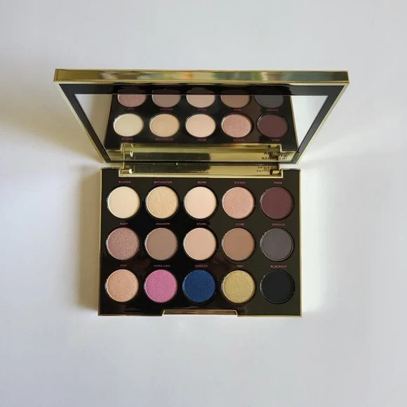 Urban Decay x Gwen Stefani Eyeshadow Palette